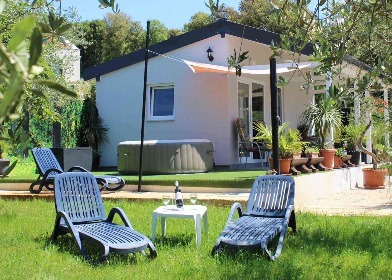 Oliven Garden Villa โรวีน ภายนอก รูปภาพ