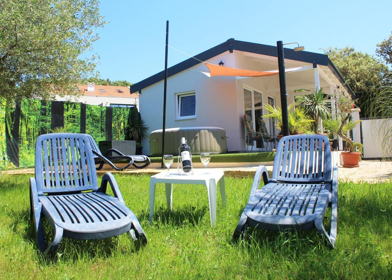 Oliven Garden Villa โรวีน ภายนอก รูปภาพ